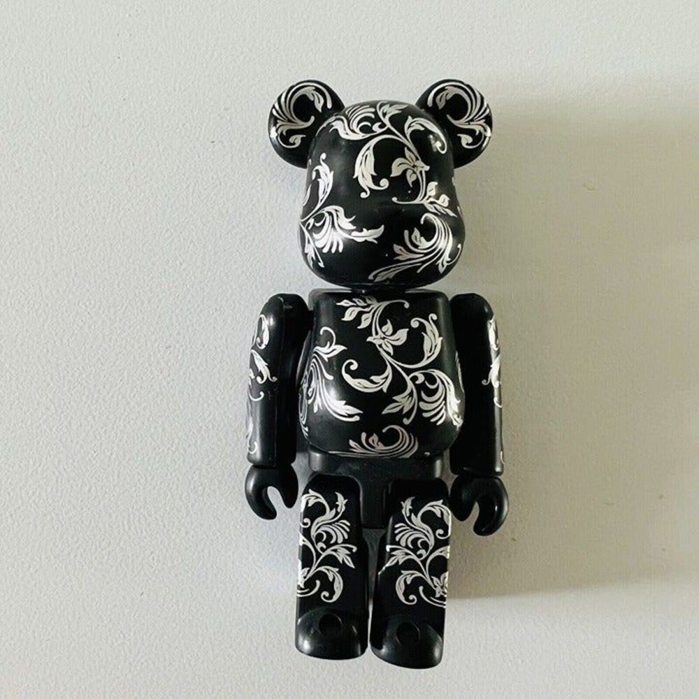 MEDICOM BE@RBRICK 100% Series 31 Pattern Witch Bearbrick